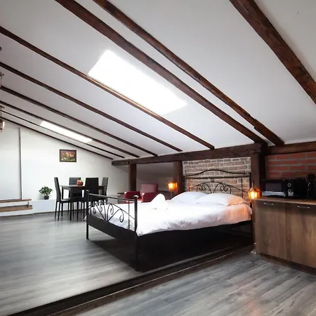 Little Paris Booutique In Old Town Center Braszów