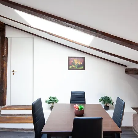 Little Paris Booutique In Old Town Center Apartamento