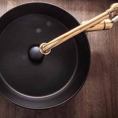 Little Paris Booutique In Old Town Center Braşov