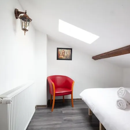 Little Paris Booutique In Old Town Center Appartement