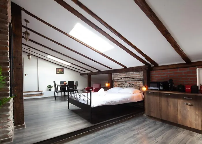 Little Paris Booutique In Old Town Center Braszów