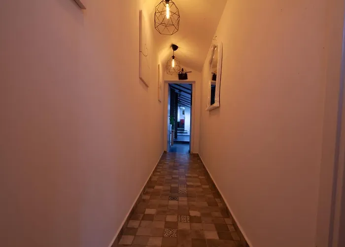 Little Paris Booutique In Old Town Center Appartement Braşov