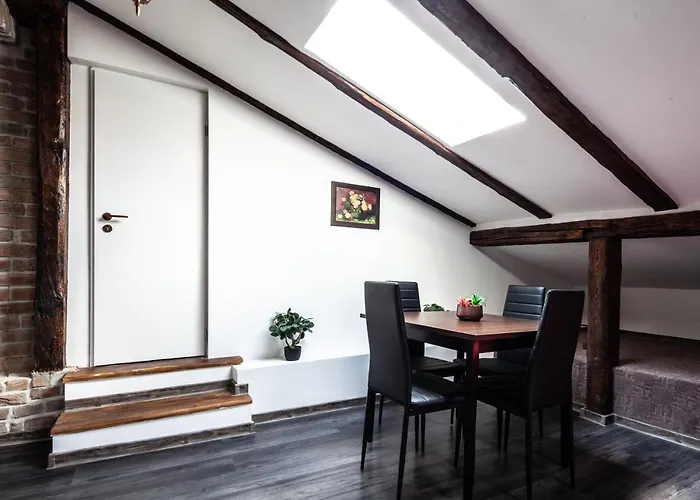 Little Paris Booutique In Old Town Center *